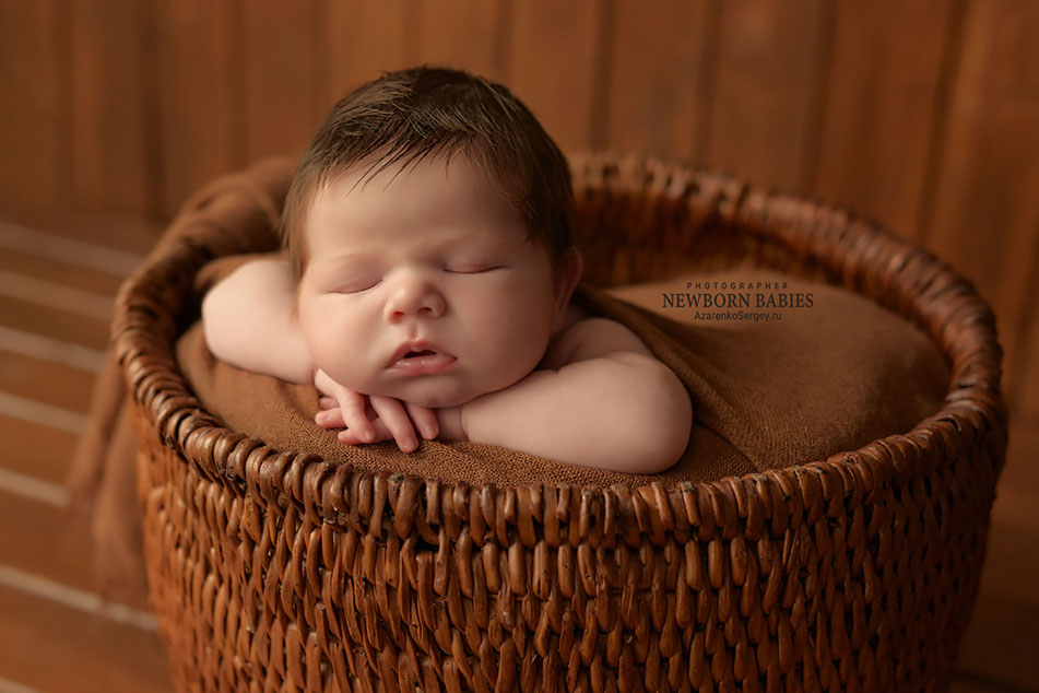 Фотография сделана в питерской фотостудии для съемки новорожденных